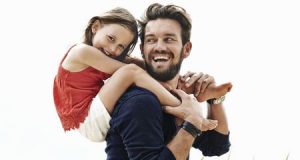 نحوه رفتار پدر با دختر در سنین مختلف