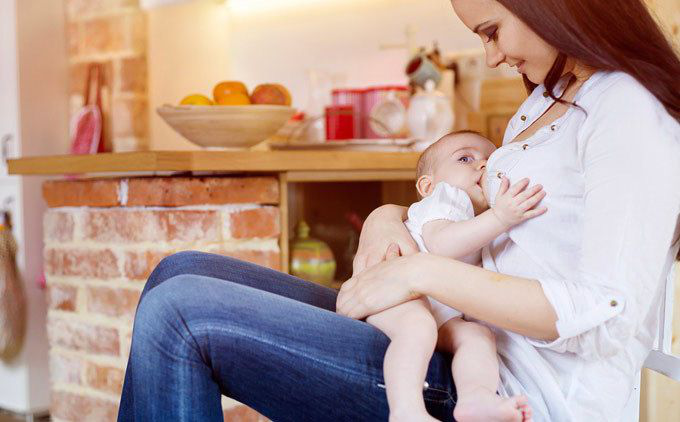 افزایش کیفیت شیر مادر با روش های ساده + غذاها و خوراکی های مفید