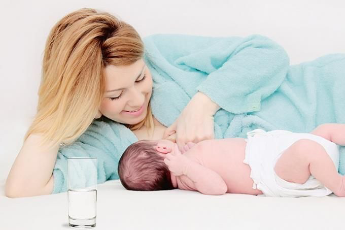 افزایش کیفیت شیر مادر با روش های ساده + غذاها و خوراکی های مفید